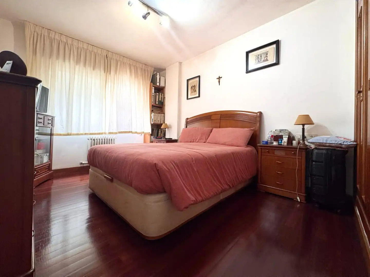 Habitación de Piso en venta en Pontevedra Capital  con Calefacción y Trastero