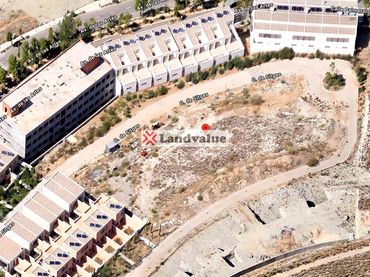 Terreni e lotti in vendita a De Sitges 16