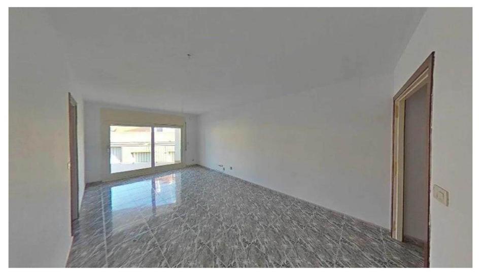 Foto 1 de Apartament en venda a Cabrafiga, El Colomer - La Bateria - La Coma, Girona