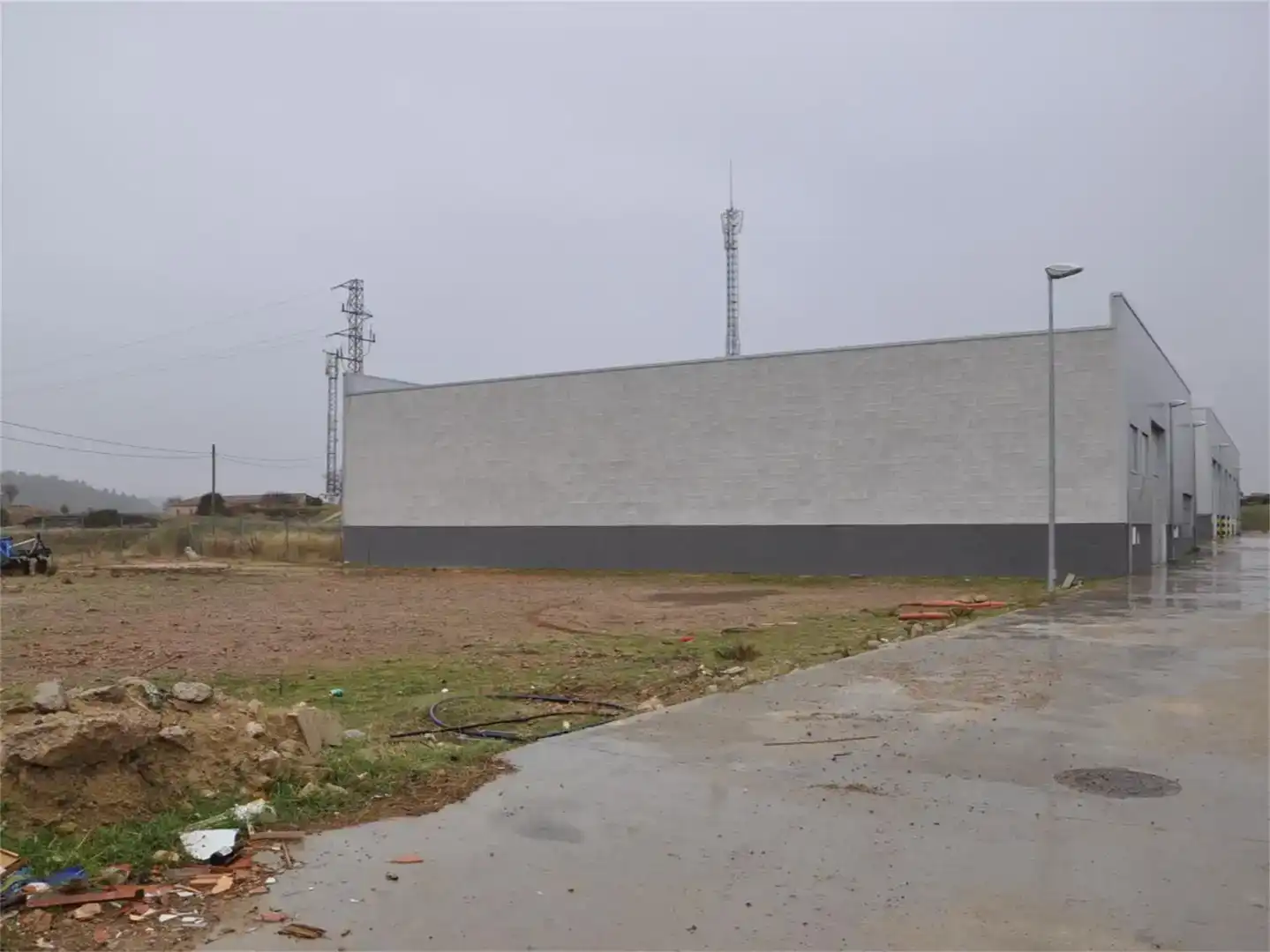 Vista exterior de Nau industrial en venda en Briones
