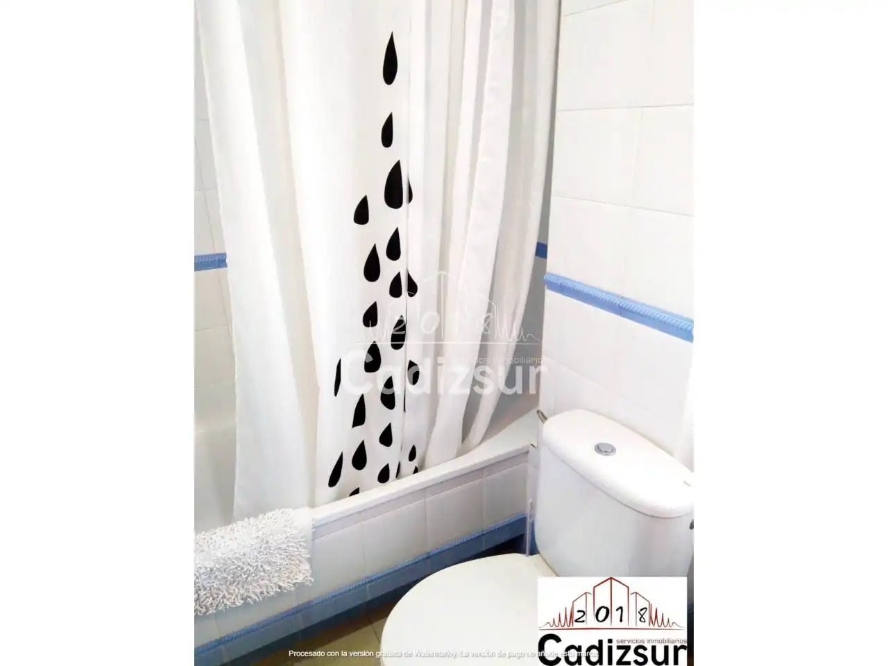 Badezimmer von Wohnungen zur Miete in Cádiz mit Terrasse und Möbliert