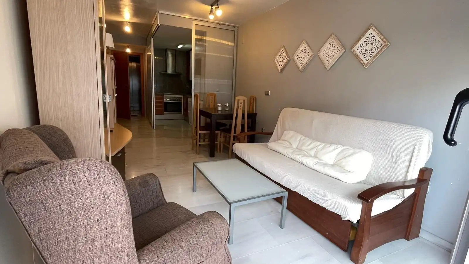 Sala d'estar de Apartament de lloguer en Villajoyosa / La Vila Joiosa amb Aire condicionat, Moblat i Balcó