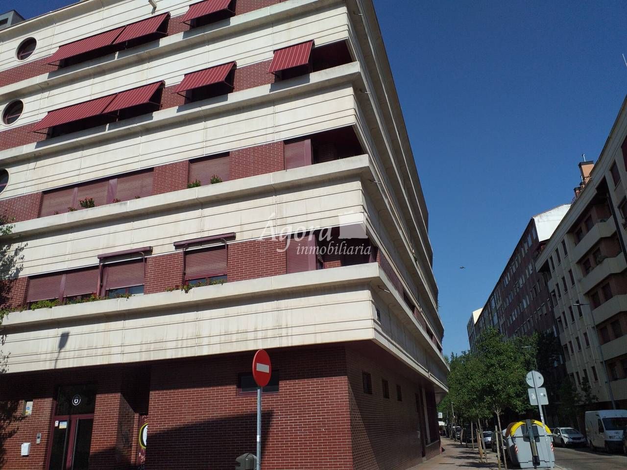 Exterior view of Garage for sale in Valladolid Capital