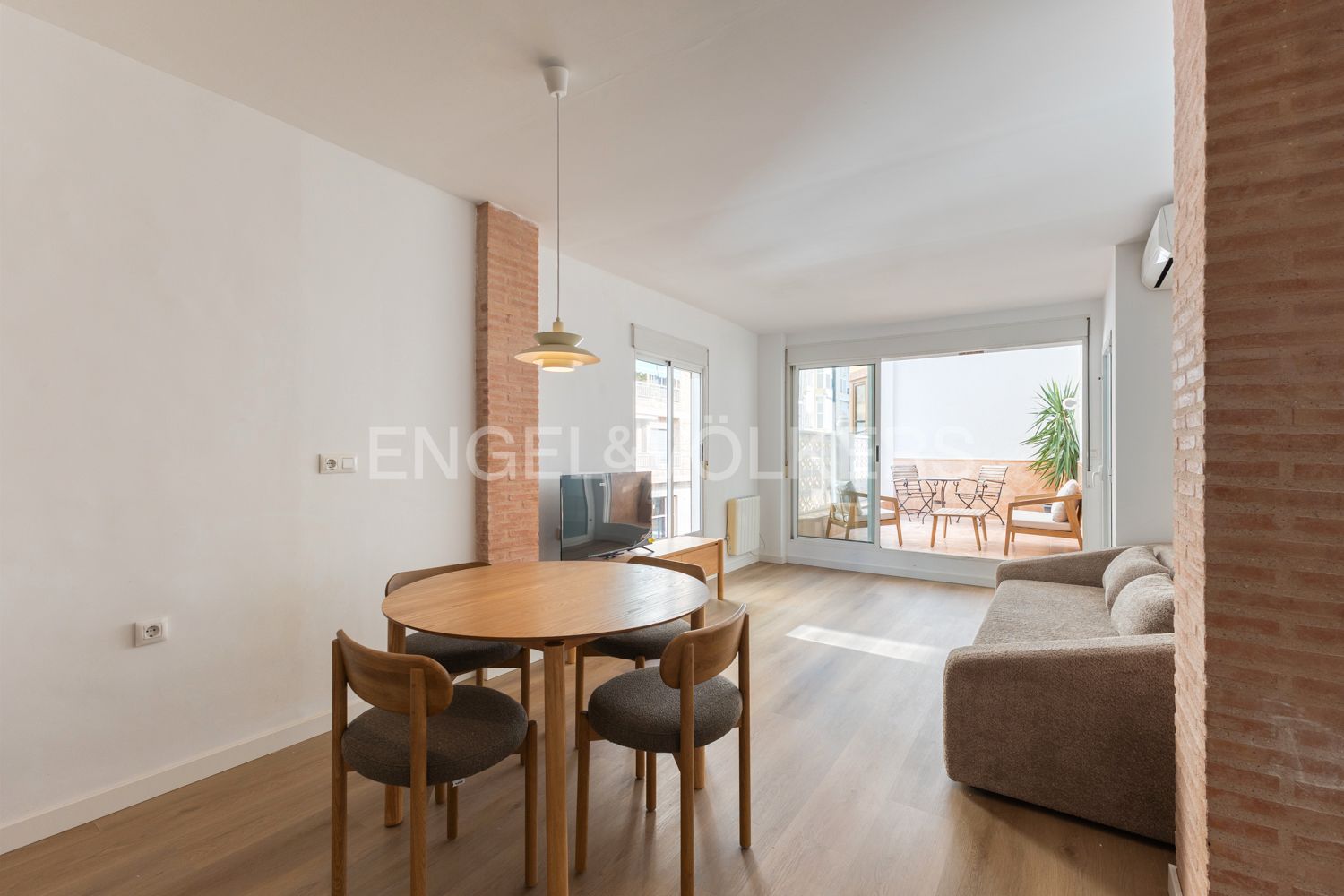 Sala de estar de Apartamento de alquiler en  Valencia Capital con Aire acondicionado, Calefacción y Terraza