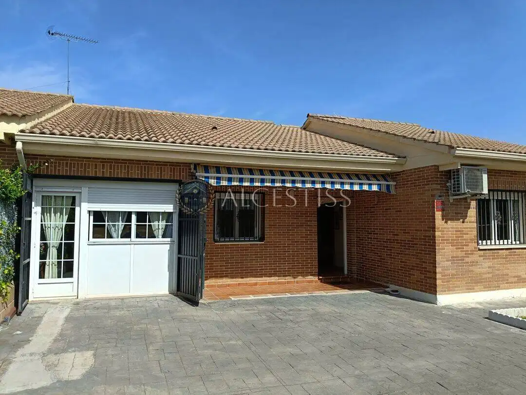 Adossat amb jardí en venda a Méntrida, imagen 5