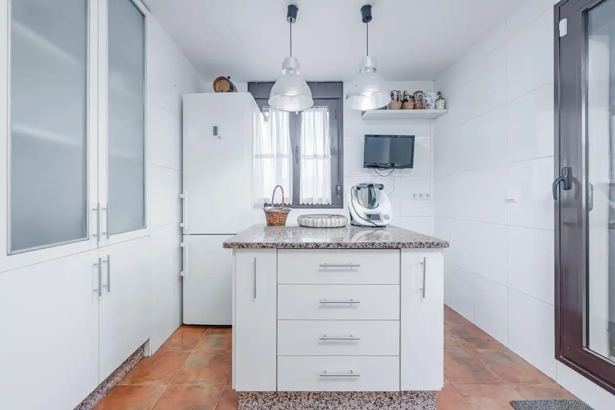 Cocina de Ático en venta en Guillena con Calefacción, Terraza y Trastero