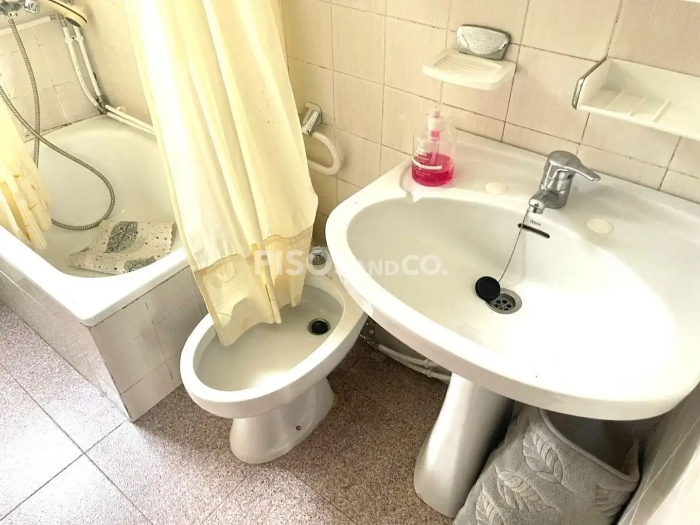 Bany de Casa o xalet en venda en A Coruña Capital  amb Calefacció i Moblat