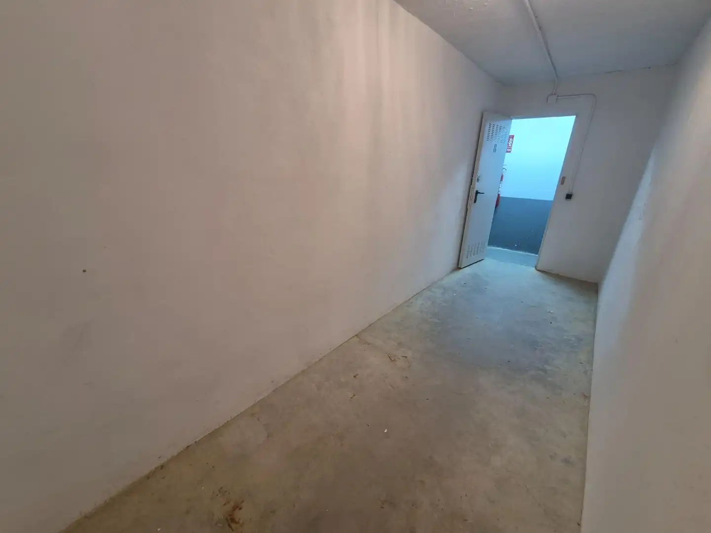 Flat for sale in Aldaia  with Air Conditioner, Private garden and Storage room
