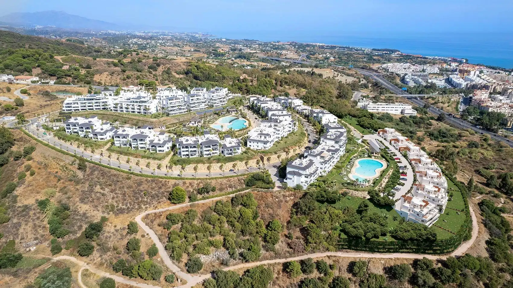 Vista exterior de Planta baja en venta en Estepona con Aire acondicionado, Calefacción y Jardín privado