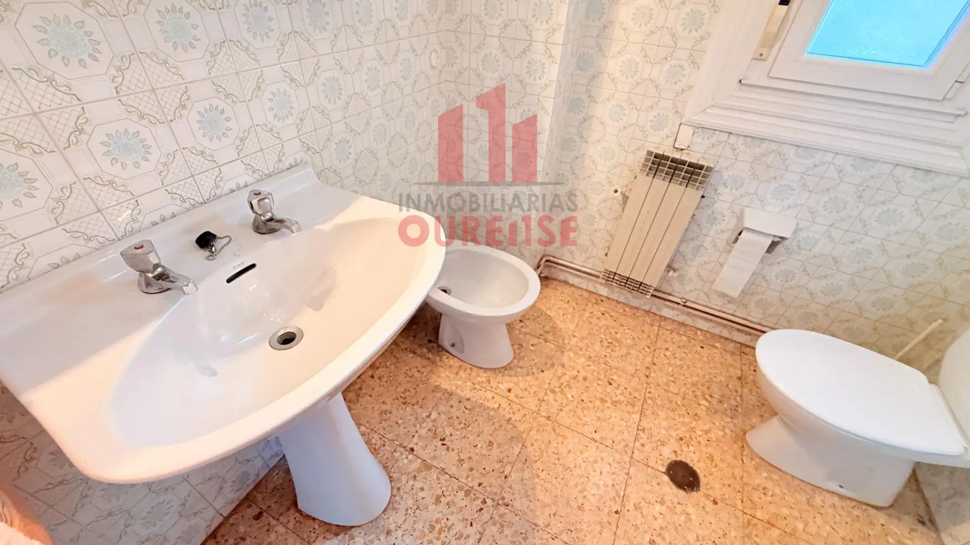 Baño de Piso en venta en Ourense Capital  con Calefacción, Trastero y Balcón