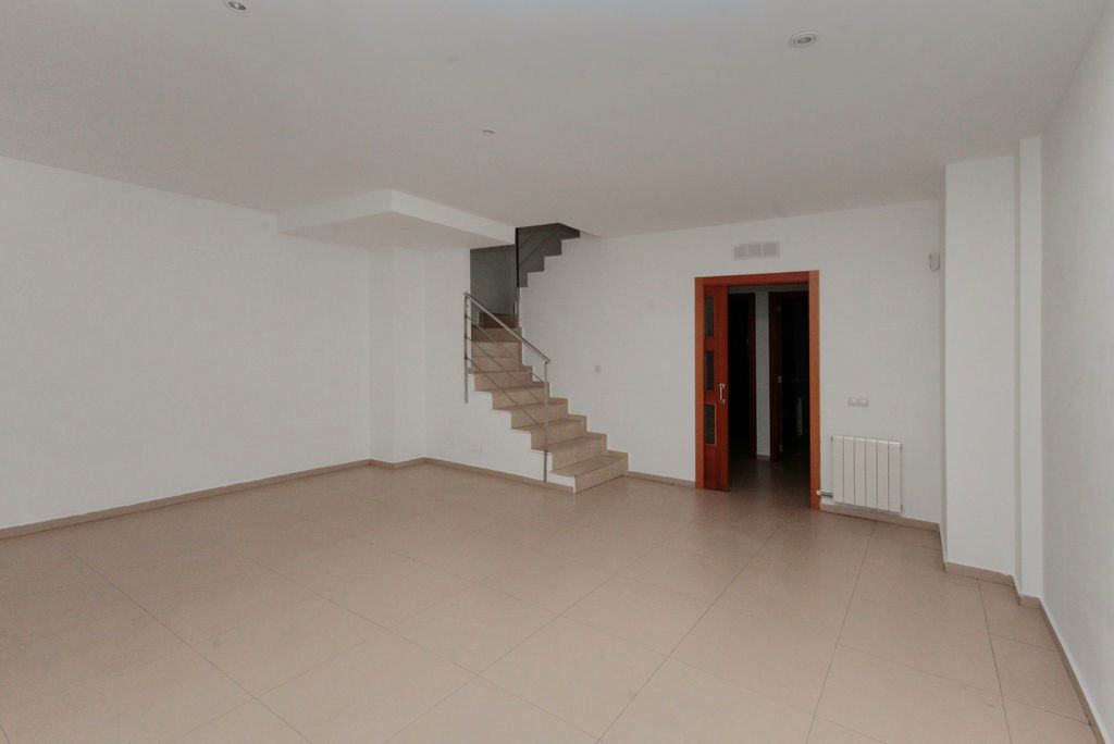 Casa adosada en venda a C/ Garcilaso de la Vega, Can Franquesa