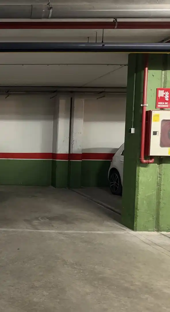 Parking de Piso de alquiler en Madrid con Aire acondicionado, Calefacción y Terraza