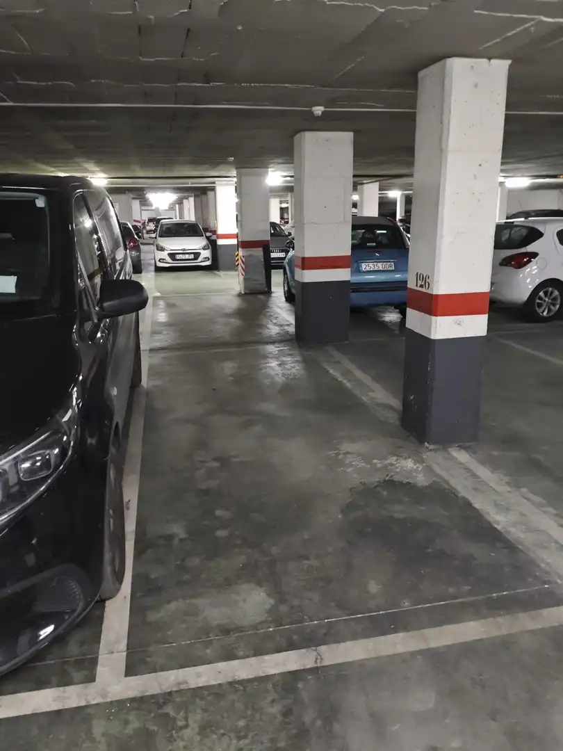 Parkplatz von Garage zum Verkauf in Reus