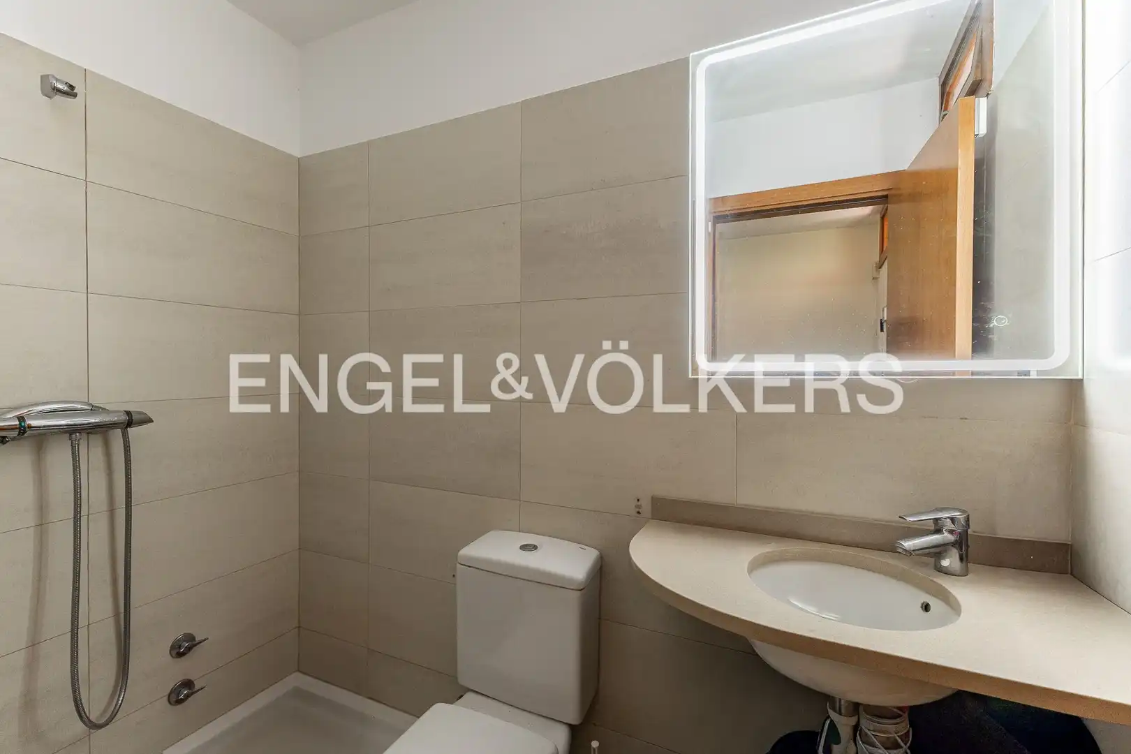 Baño de Casa adosada en venta en Cabrils con Calefacción, Jardín privado y Terraza