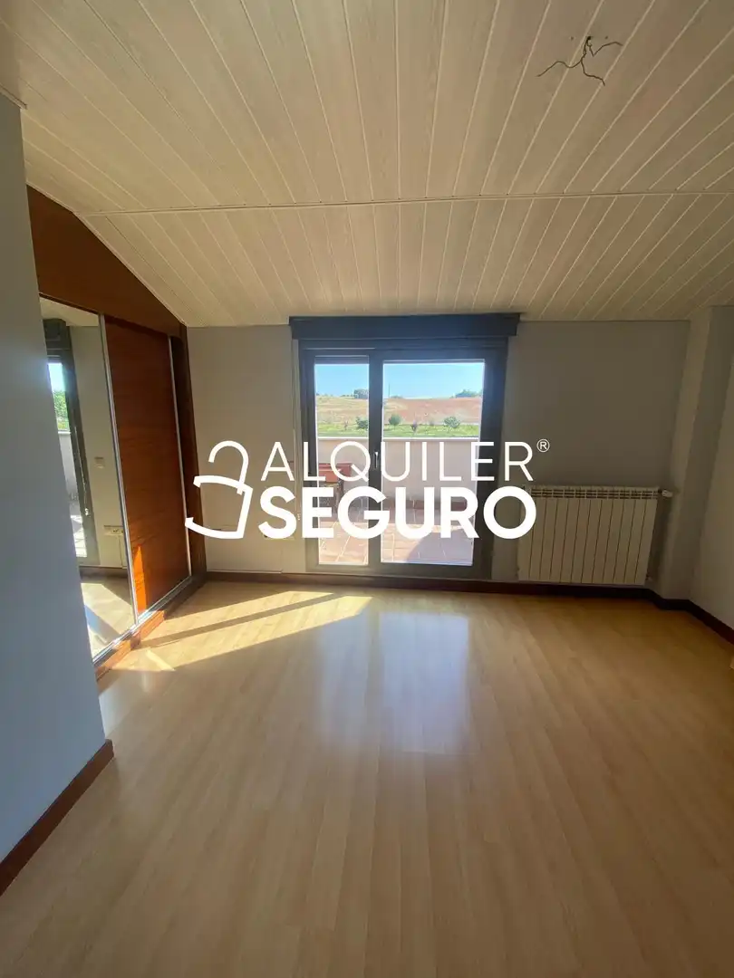 Piso de alquiler en Horche con Calefacción y Terraza