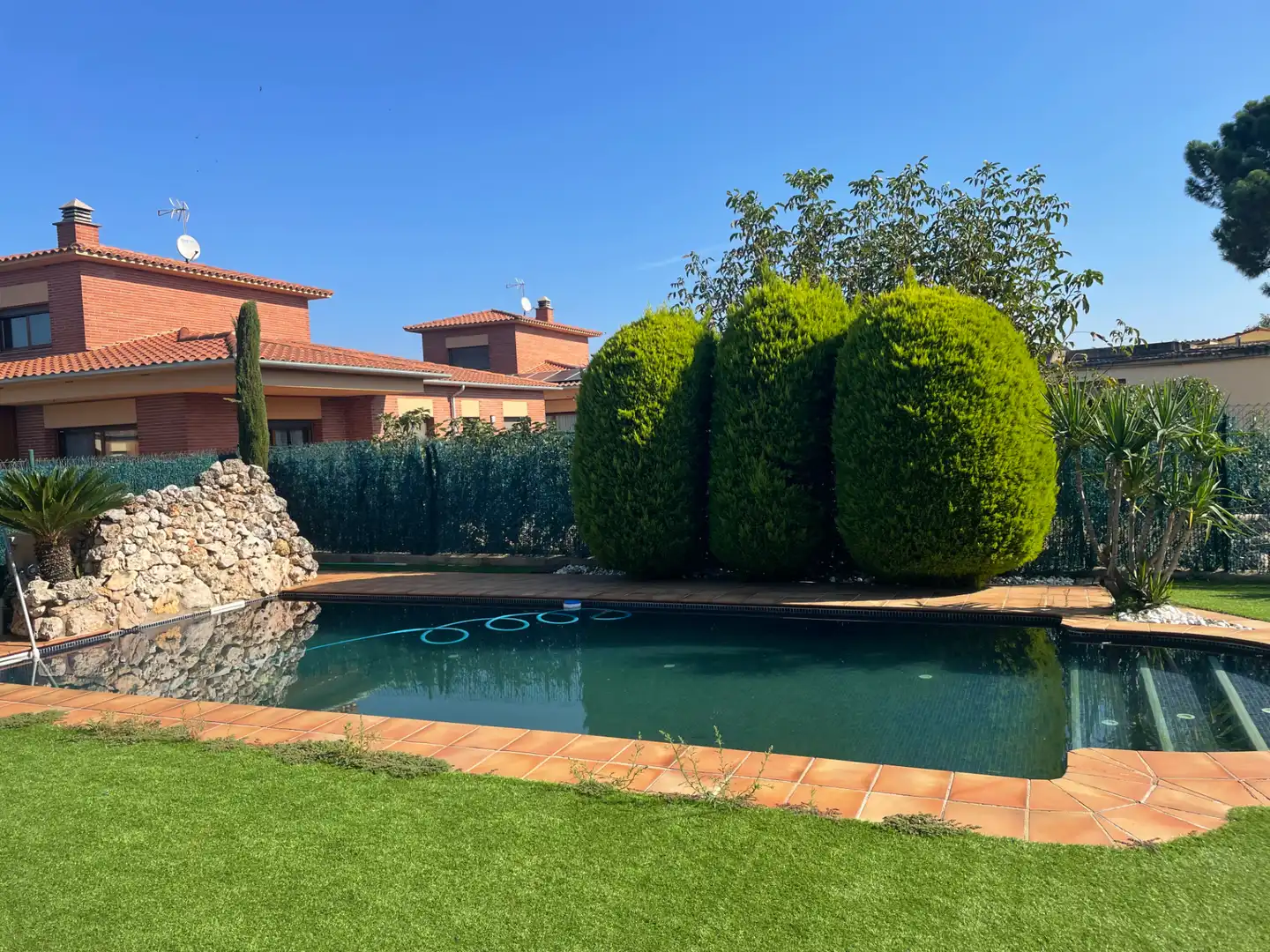 Piscina de Casa o chalet en venta en Llambilles con Aire acondicionado, Calefacción y Jardín privado