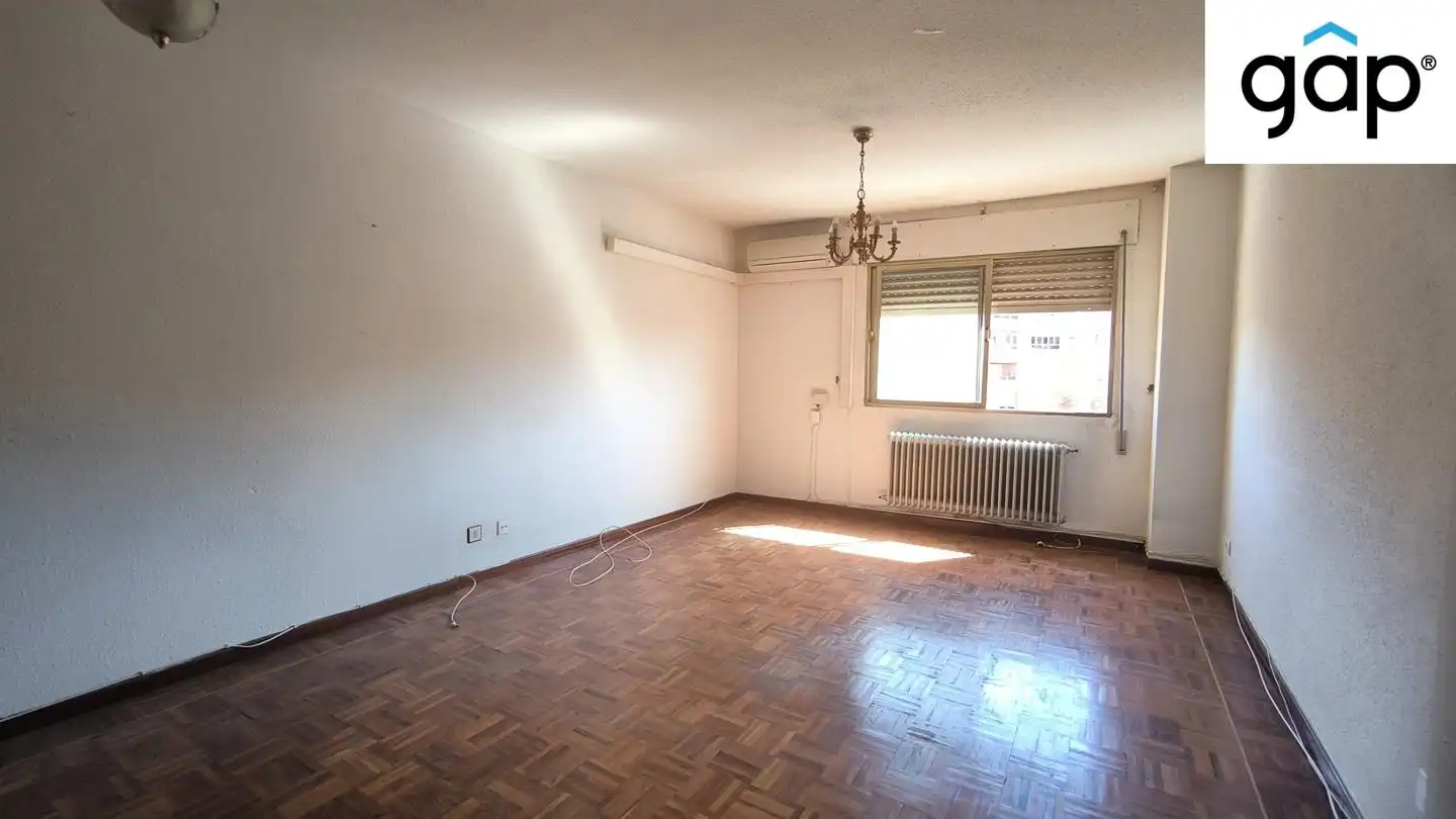 Living room of Flat for sale in Cuenca  with Air Conditioner, Heating and Terrace