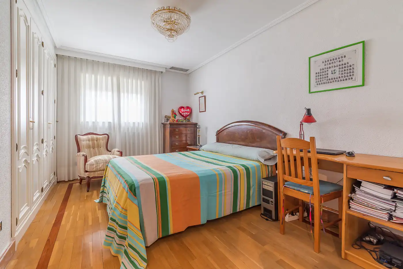 Dormitori de Casa o xalet en venda en Pozuelo de Alarcón amb Aire condicionat, Jardí privat i Parquet