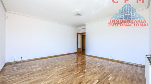 Photo 5 of Flat for rent in Salvador, Madrid Capital