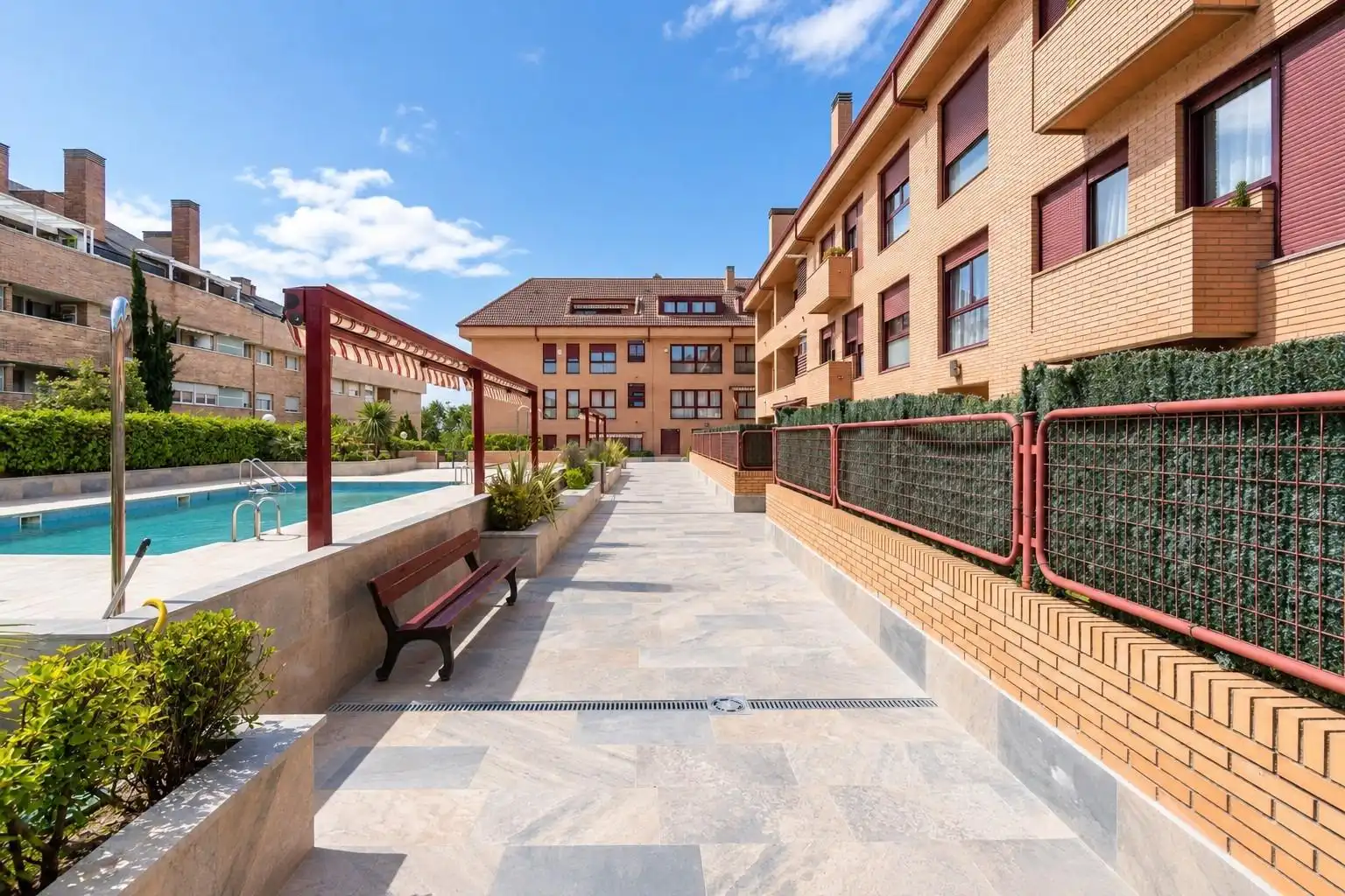 Bajo con piscina en venta en Europolis, imagen 29