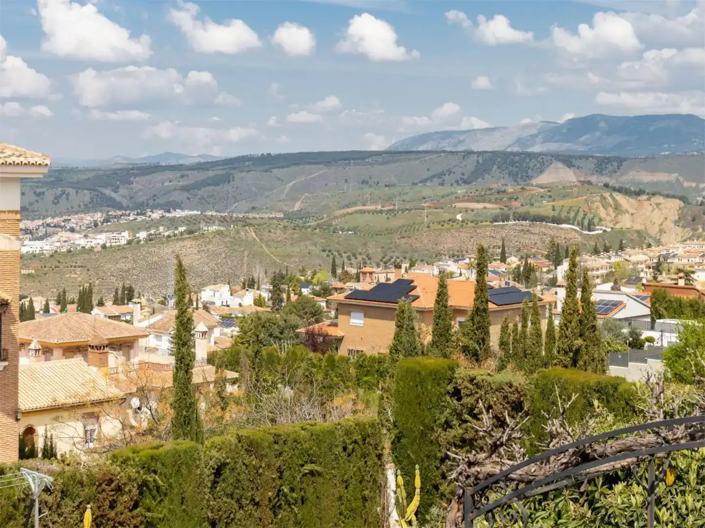Vista exterior de Pis en venda en Monachil amb Aire condicionat, Jardí privat i Traster