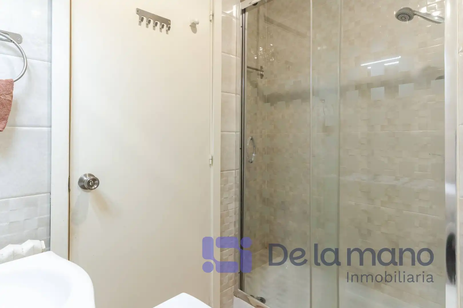 Badezimmer von Wohnung zur Miete in Madrid mit Klimaanlage, Heizung und Möbliert