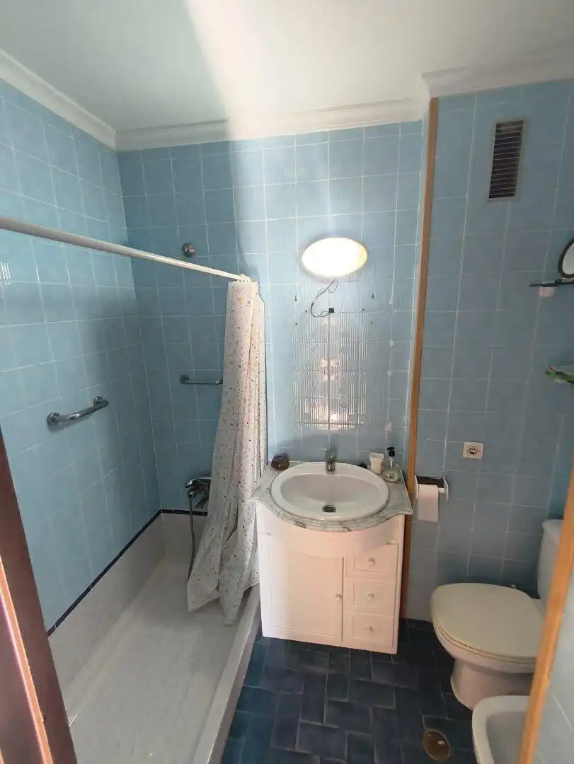 Bathroom of Flat for sale in Playa de la Regla