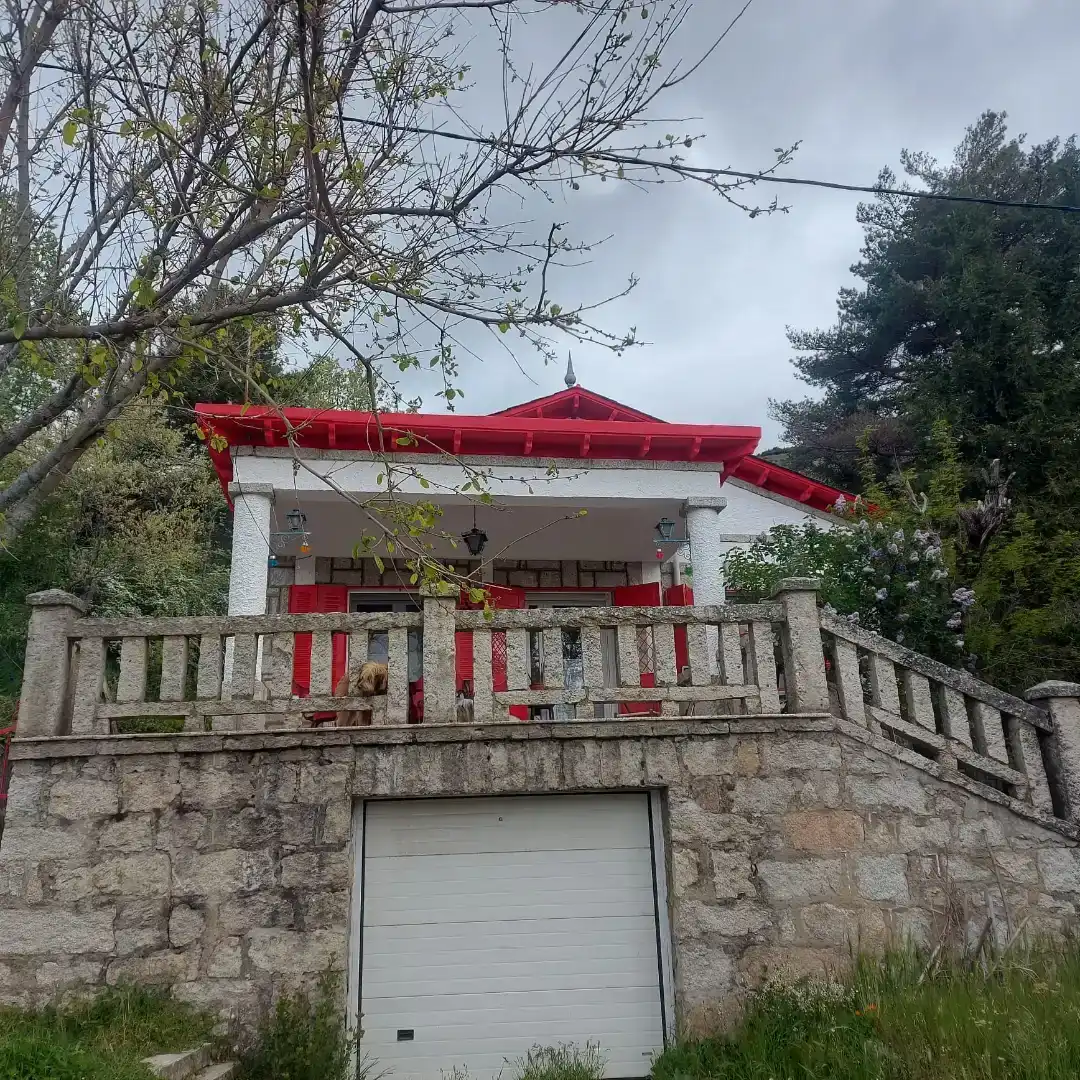 Vista exterior de Pis en venda en Bustarviejo amb Jardí privat, Traster i Moblat