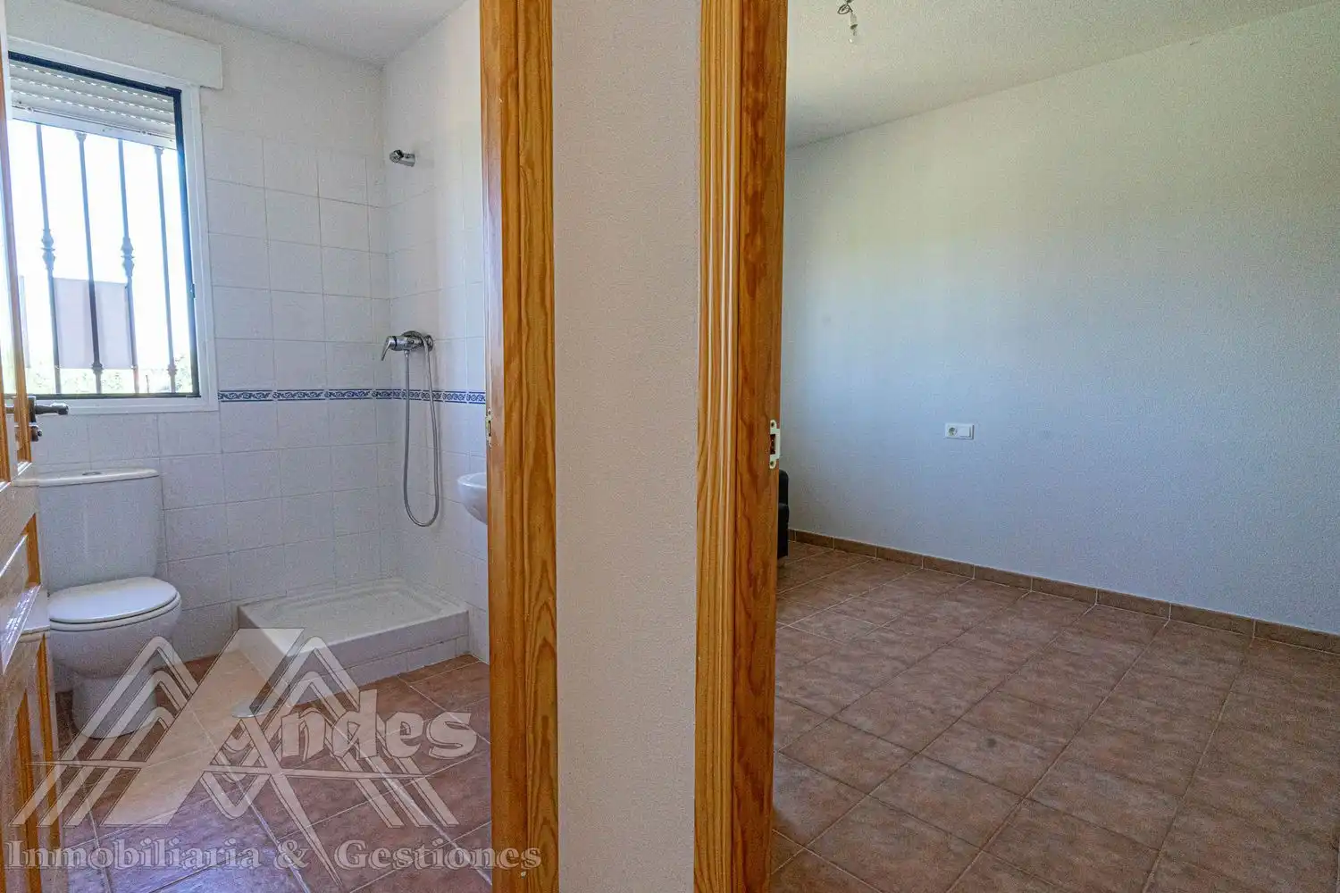 Baño de Casa o chalet en venta en Zarzuela del Monte con Calefacción, Jardín privado y Terraza