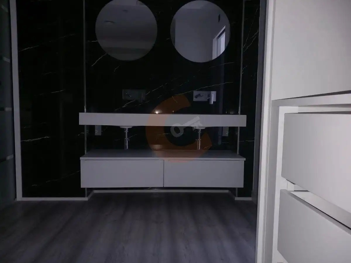 Bathroom of Flat for sale in El Vendrell  with Air Conditioner, Heating and Parquet flooring