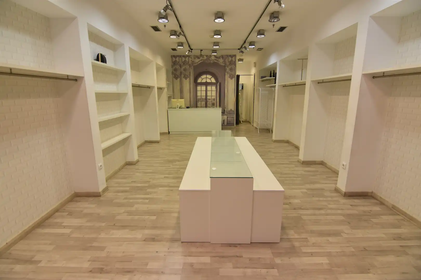 Business premises for sale in Rúa Alcalde Marchesi