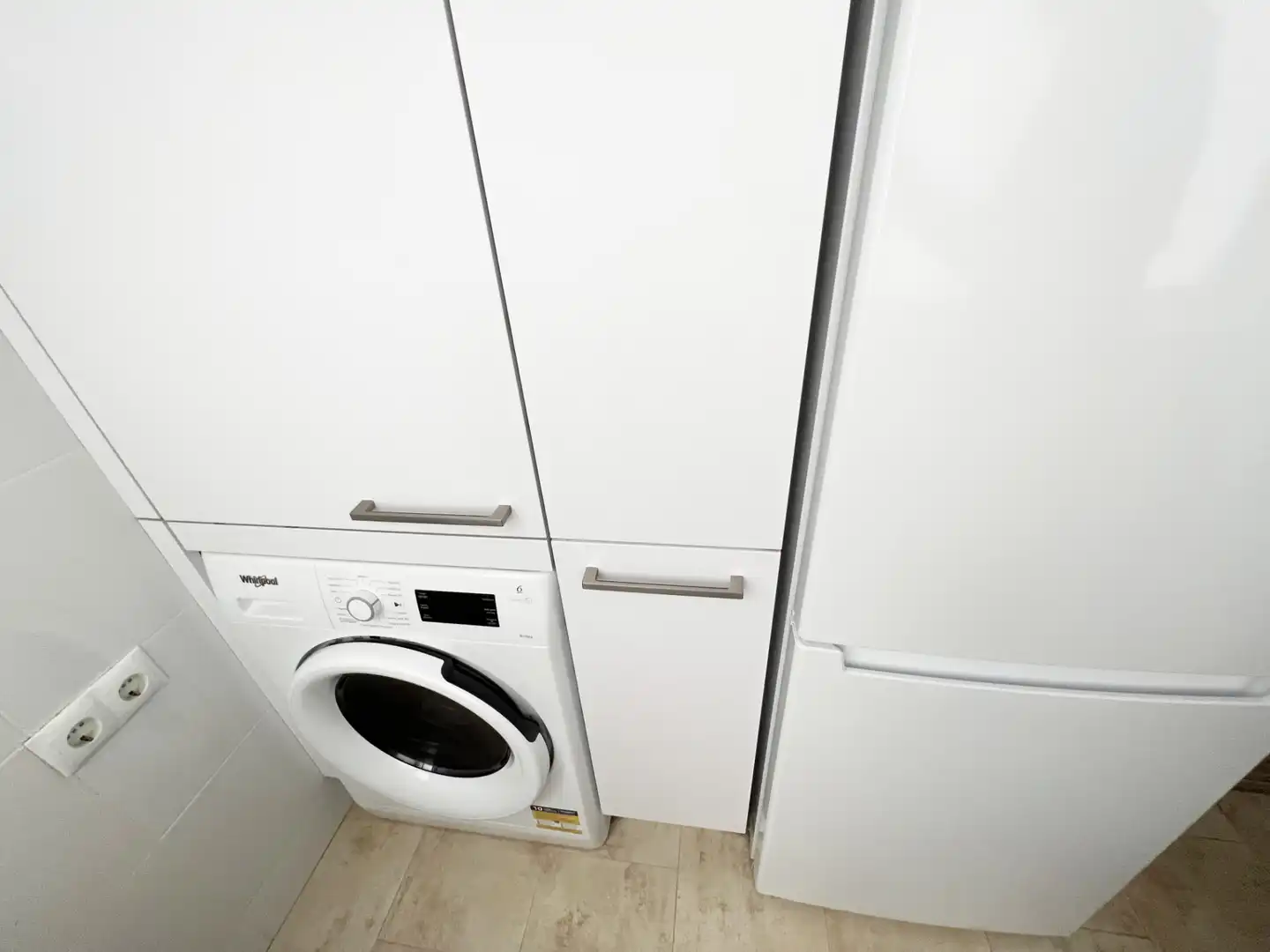 Cuina de Pis en venda en Sevilla amb Aire condicionat, Moblat i Rentadora
