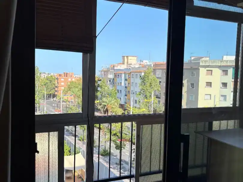 Dormitori de Pis en venda en  Barcelona Capital amb Aire condicionat i Balcó