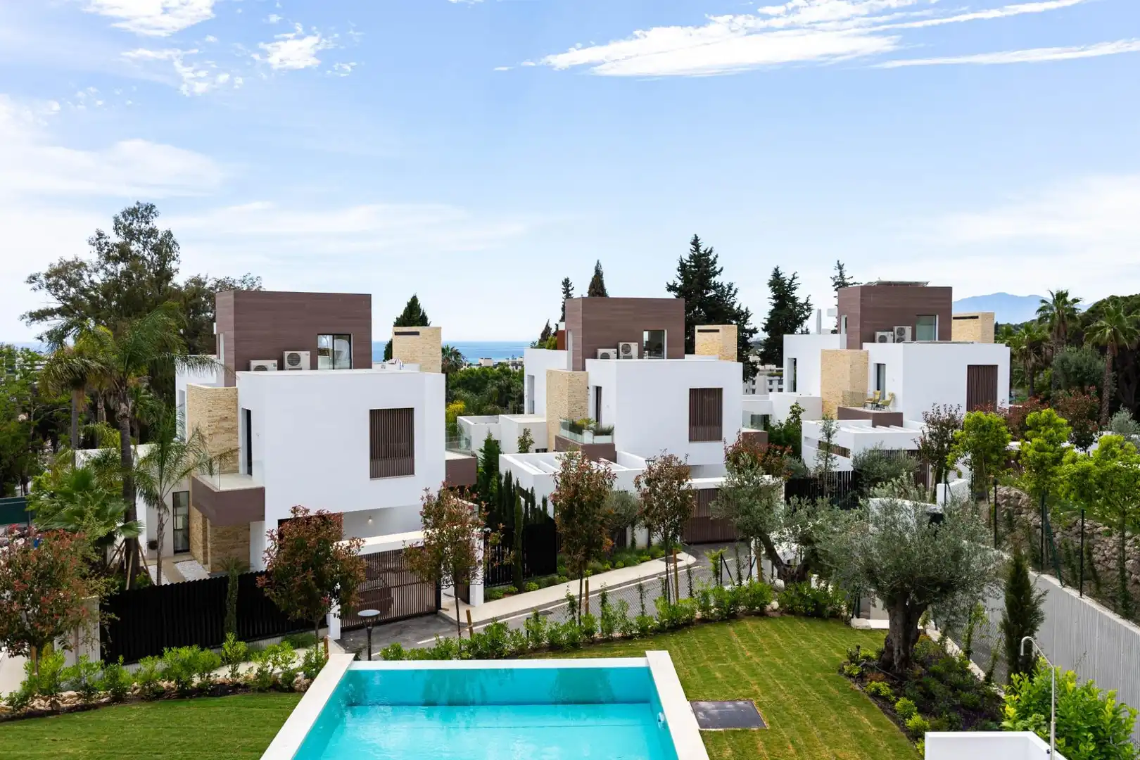 Vista exterior de Casa o chalet en venta en Marbella con Aire acondicionado, Jardín privado y Terraza