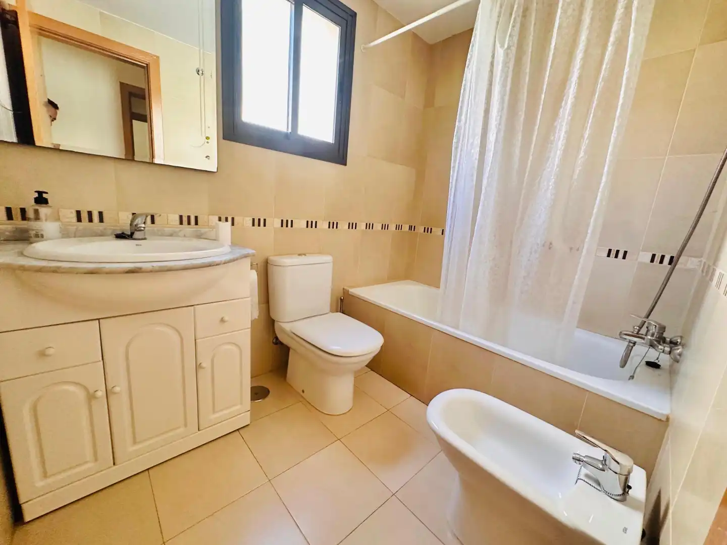 Badezimmer von Wohnung zur Miete in Málaga mit Klimaanlage und Balkon