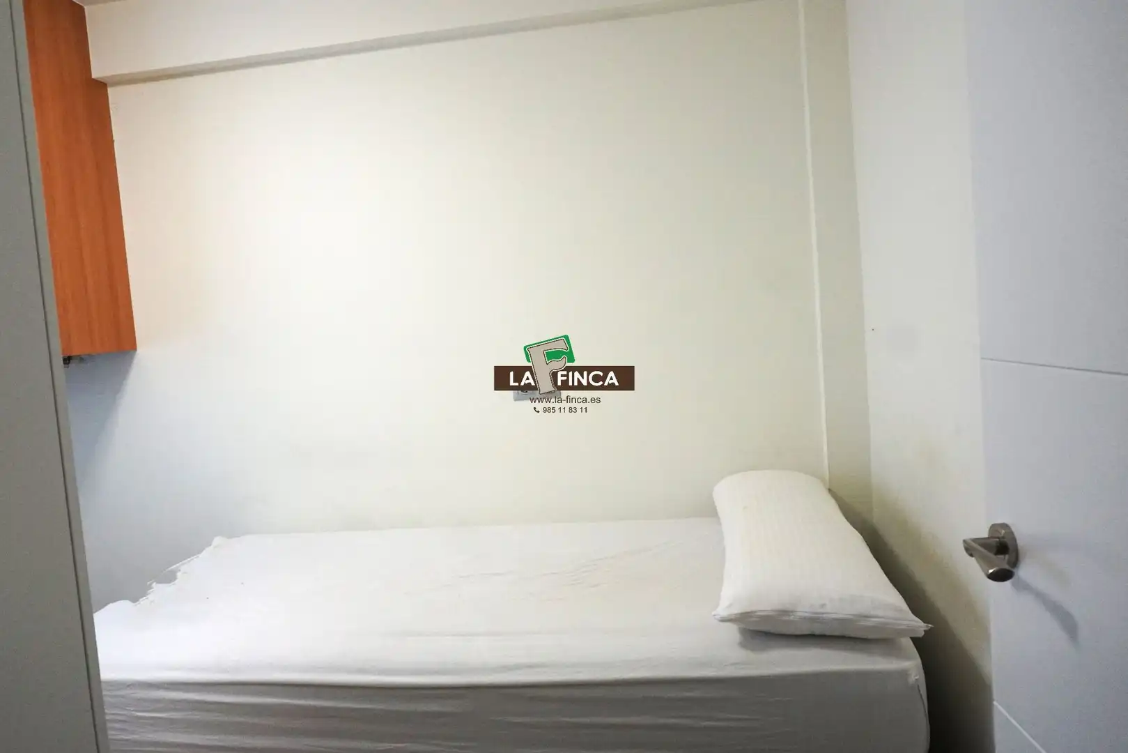 Bedroom of Flat for rent in Gijón   with Parquet flooring and Furnished