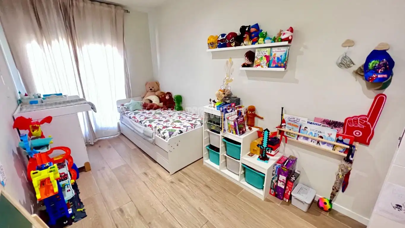 Bedroom of Flat for sale in Alcalá de Henares  with Air Conditioner, Heating and Terrace