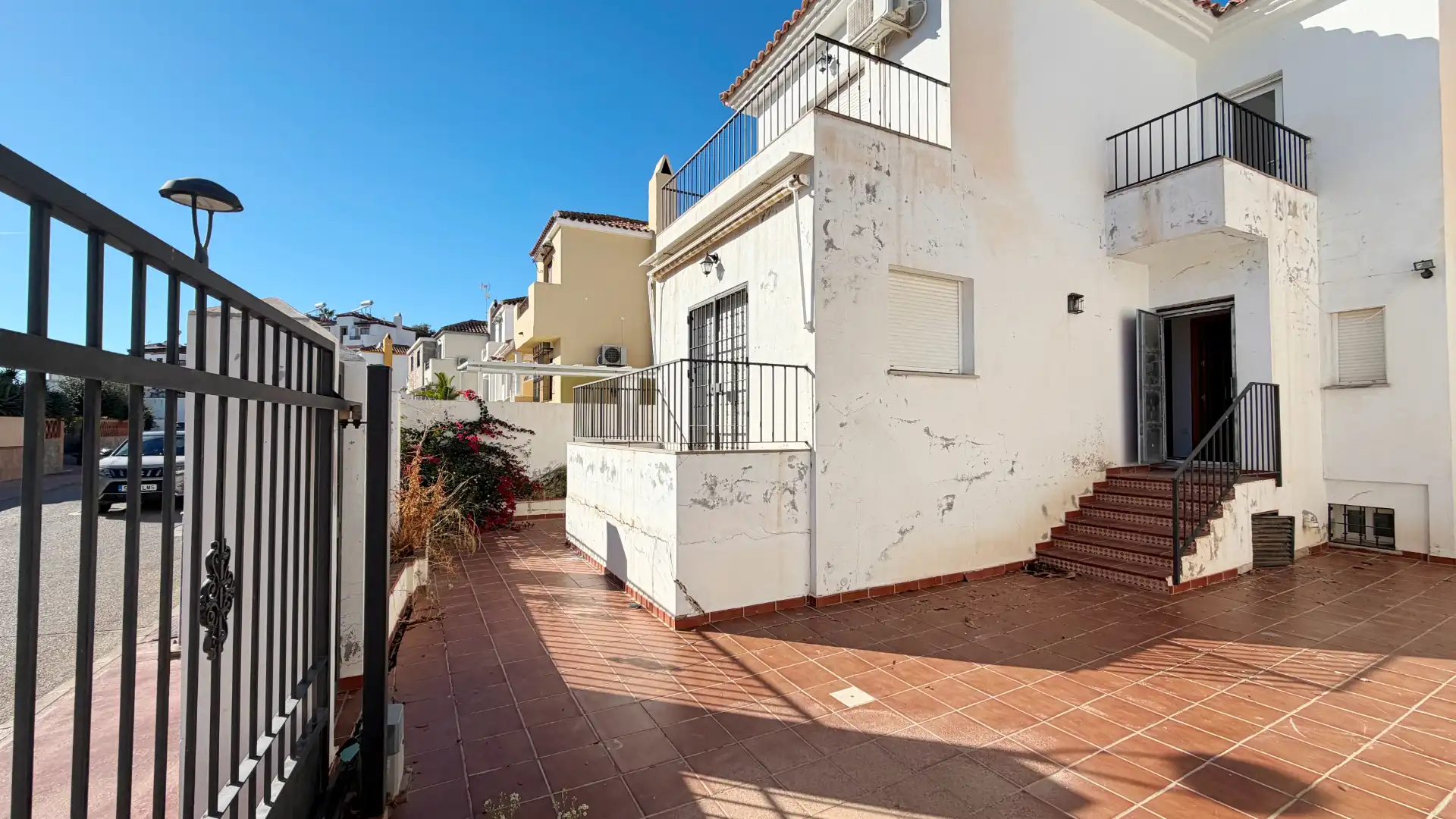 Vista exterior de Casa o chalet en venta en Urbanización Santa Rosa