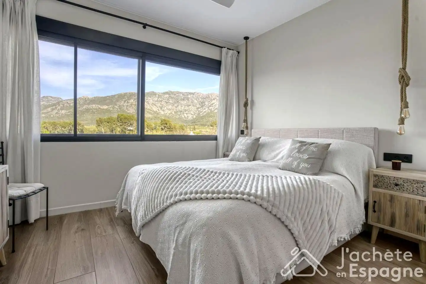 Dormitori de Casa o xalet en venda en Alzira amb Aire condicionat, Calefacció i Jardí privat