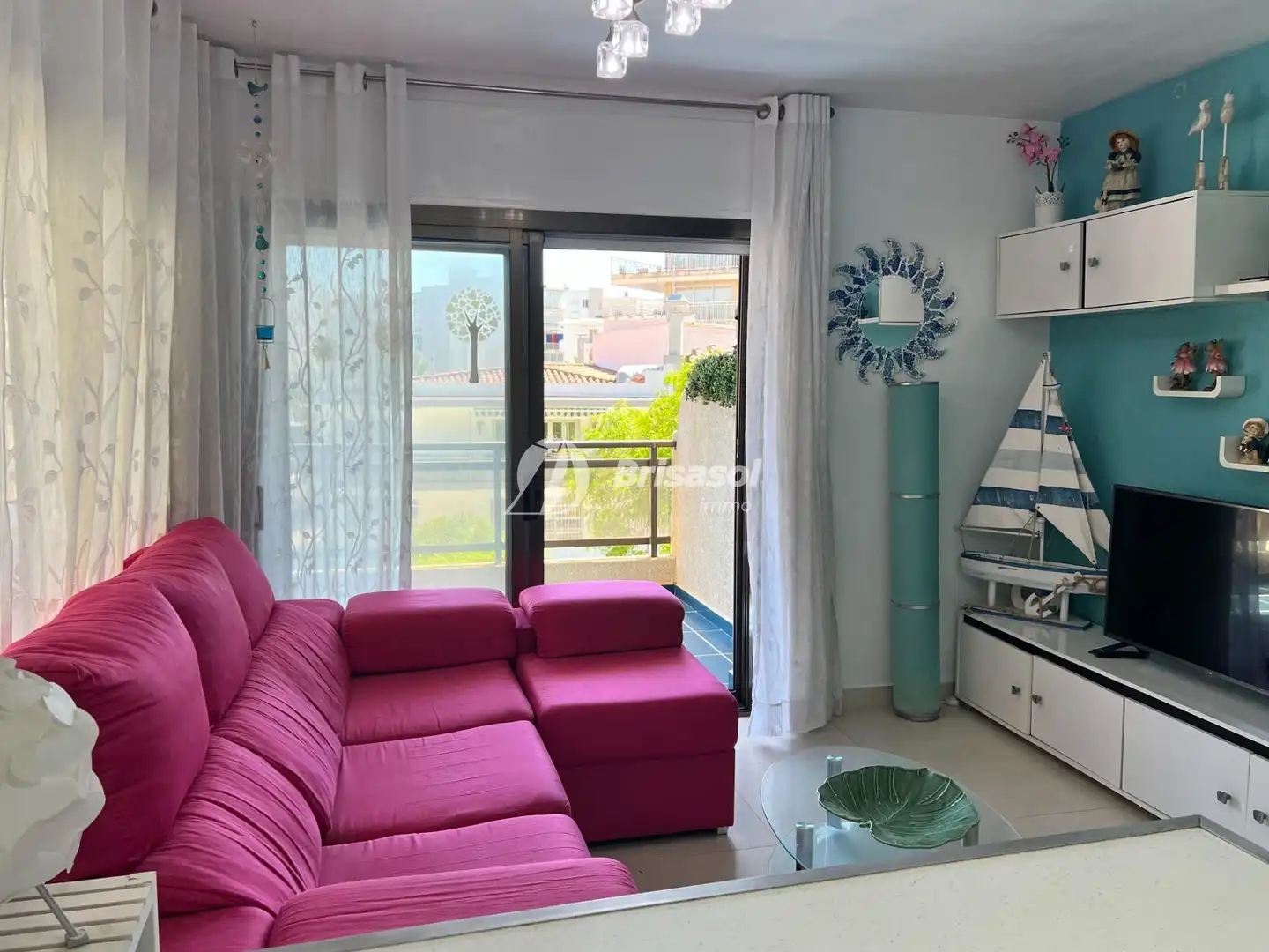 Living room of Flat for sale in Salou  with Air Conditioner, Terrace and Community pool