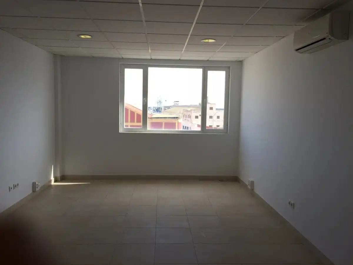 Ufficio con ascensore in affitto a Centro, imagen 18