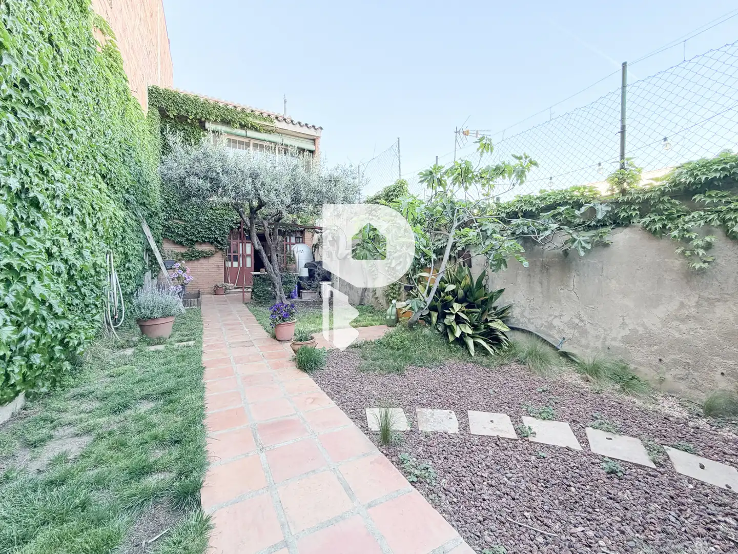 Jardín de Casa adosada en venta en Sant Vicenç Dels Horts con Aire acondicionado, Calefacción y Jardín privado