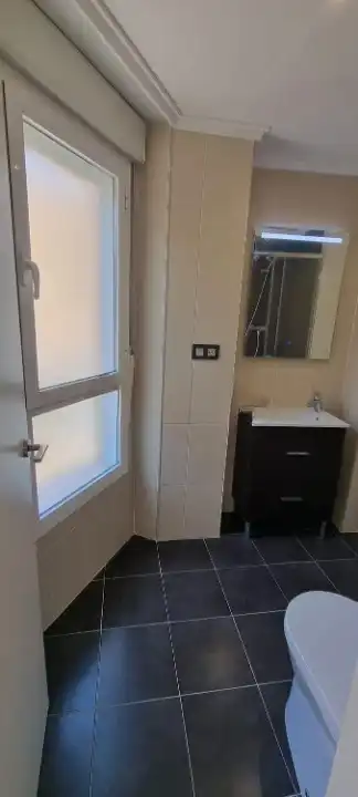 Baño de Piso de alquiler en Catarroja con Aire acondicionado, Calefacción y Horno