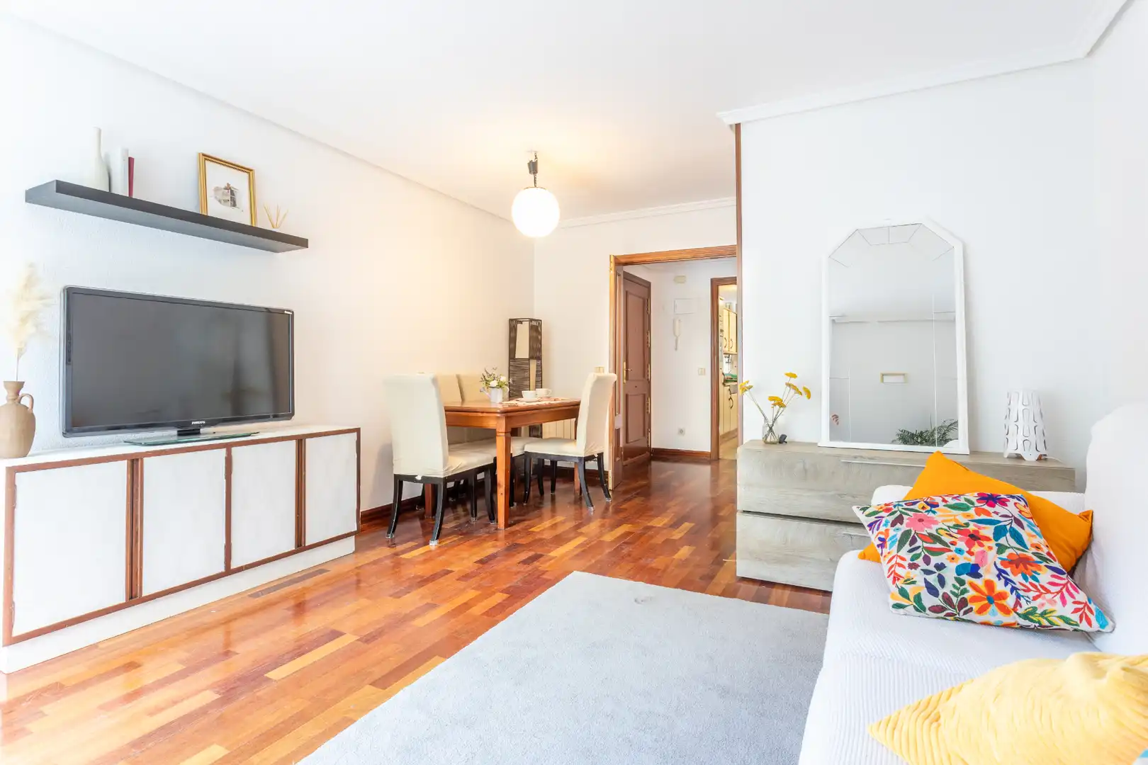 Flat with terrace for sale in Avenida de La Rioja, imagen 3