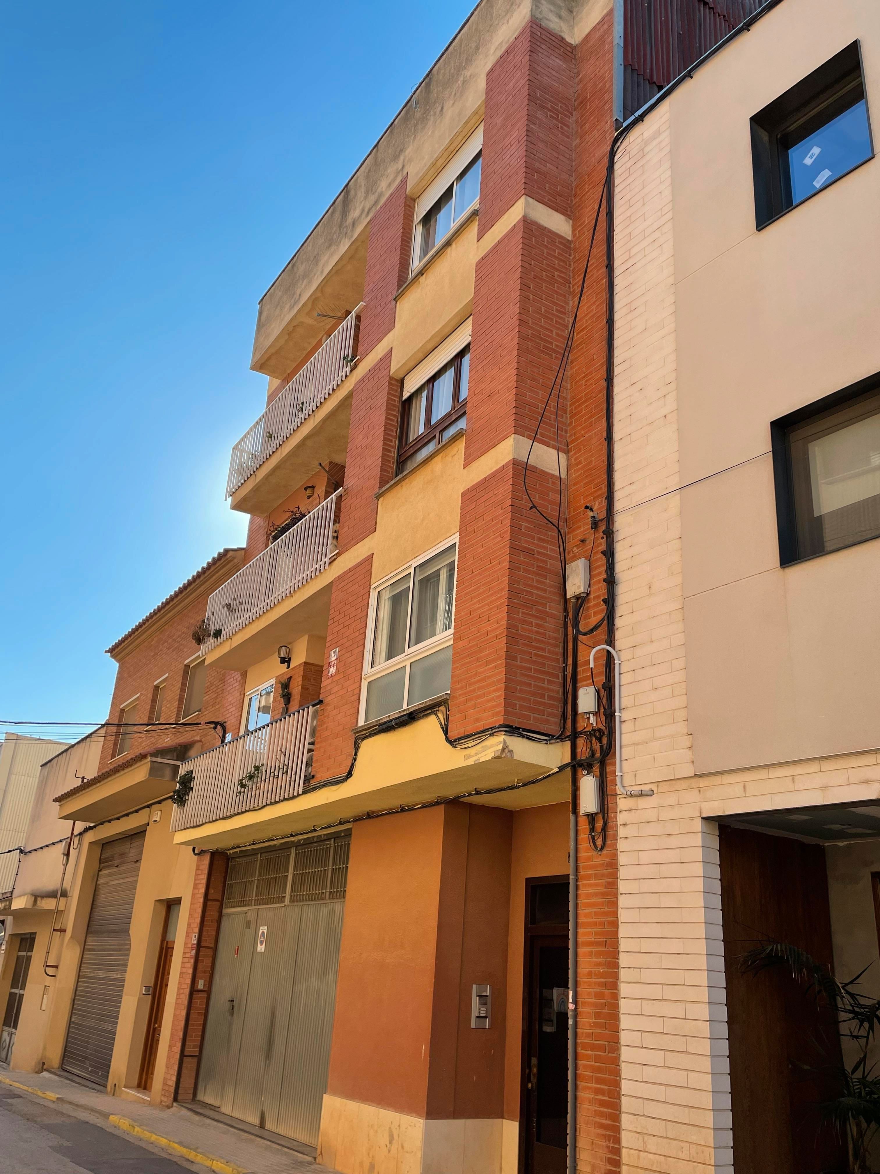 Exterior view of Flat for sale in Vinyols i els Arcs  with Oven