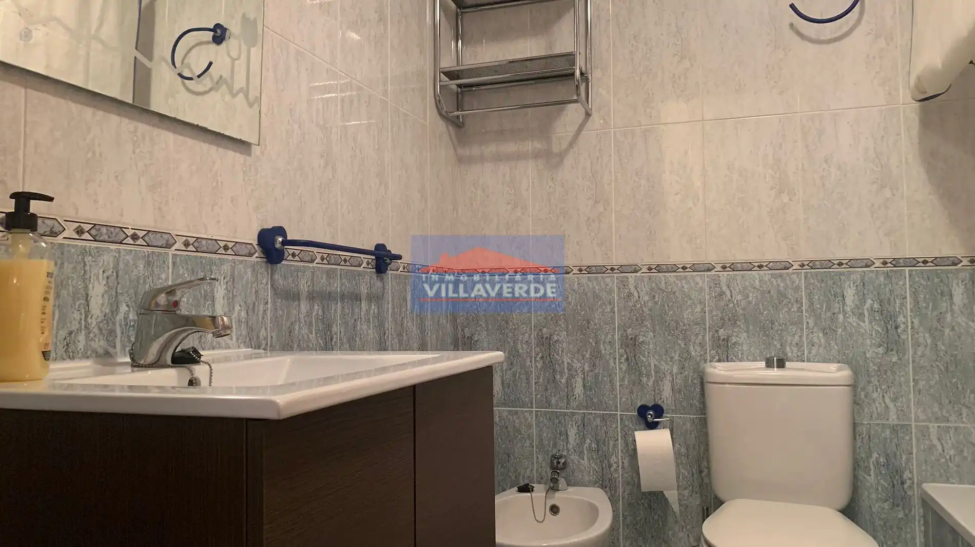 Bathroom of Flat for rent in Cangas   with Furnished, TV and Balcony