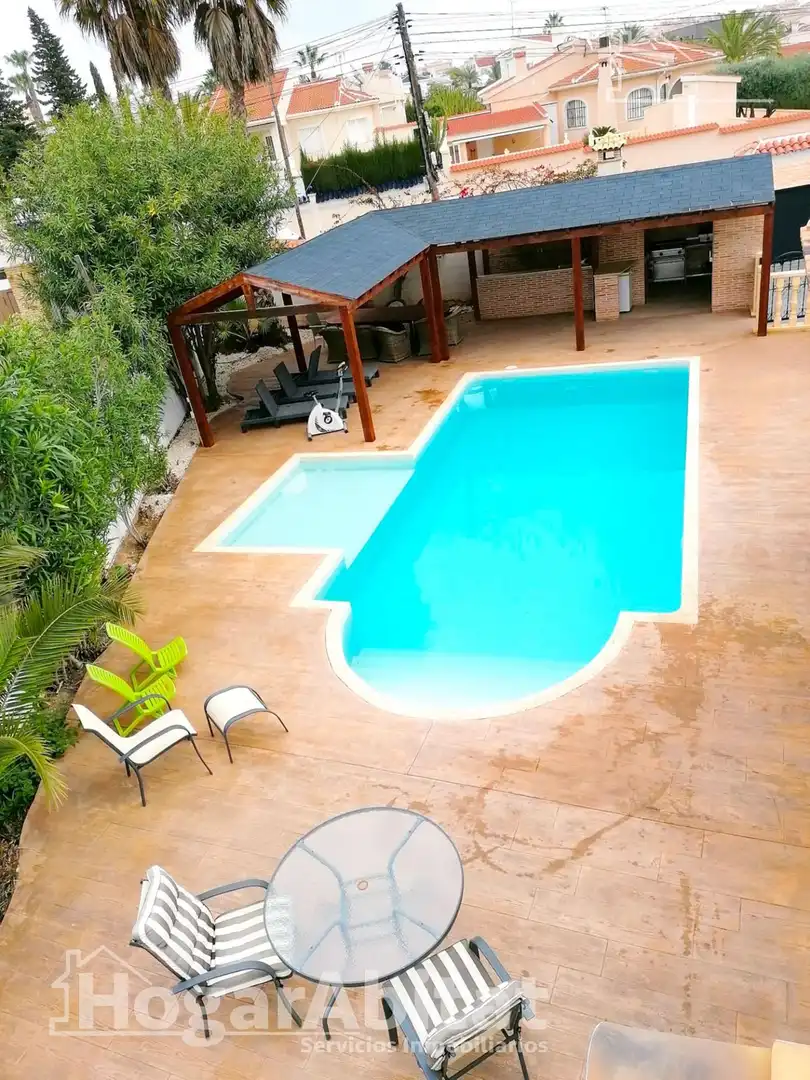 Villa con piscina in vendita a CL VELAZQUEZ 5, imagen 8