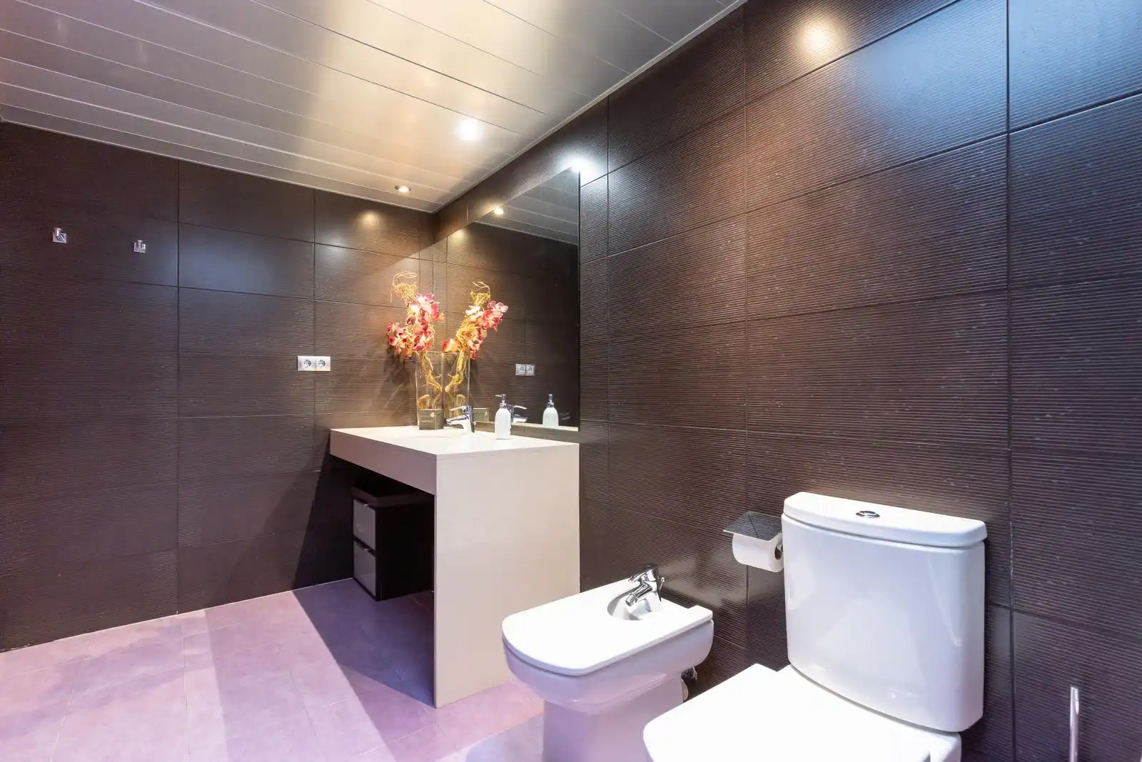 Baño de Casa adosada en venta en Cambrils con Aire acondicionado, Calefacción y Jardín privado