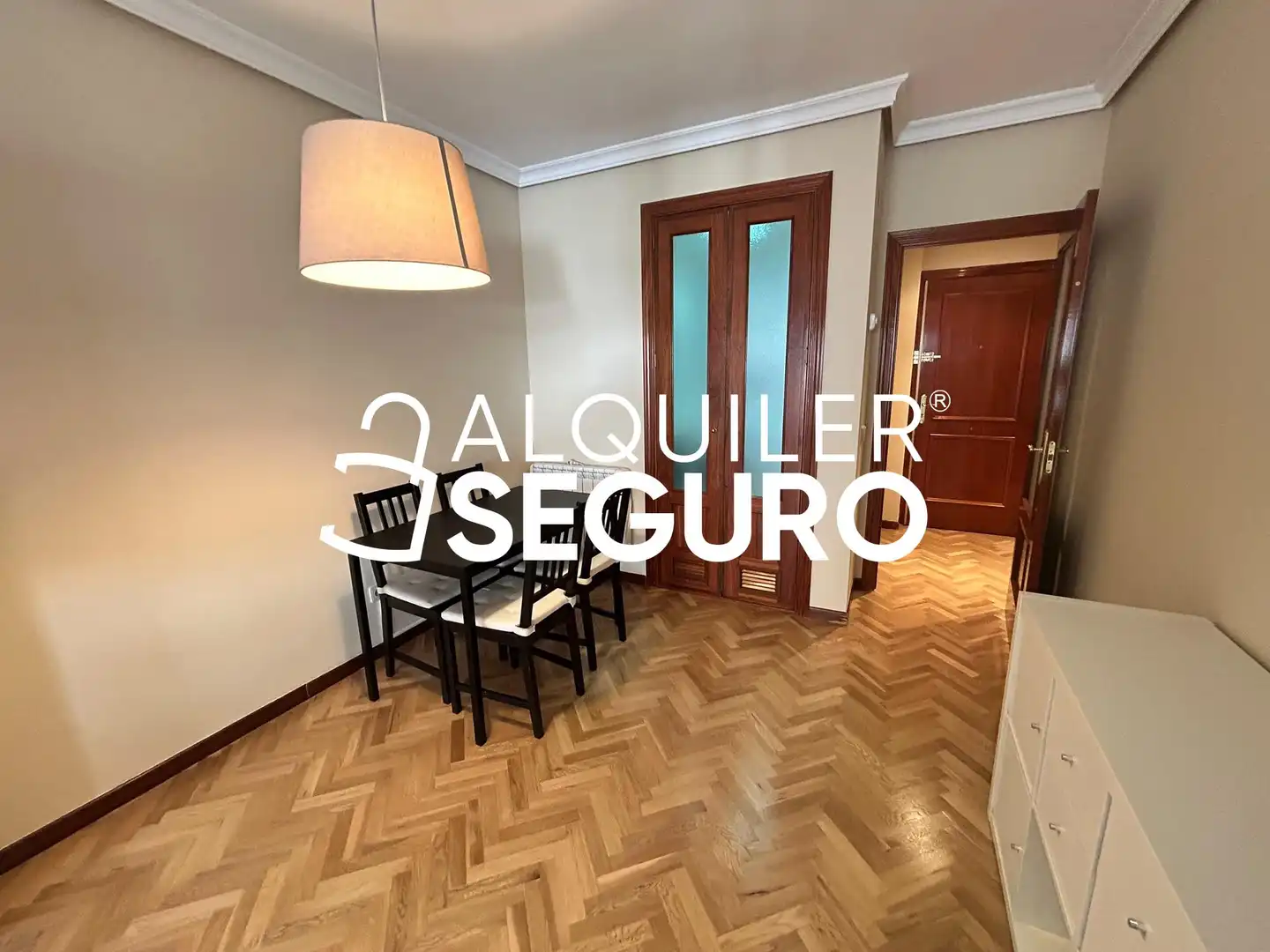 Habitación de Piso de alquiler en Madrid con Aire acondicionado, Calefacción y Amueblado