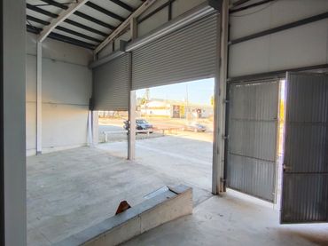 Industrial building to rent in Silla